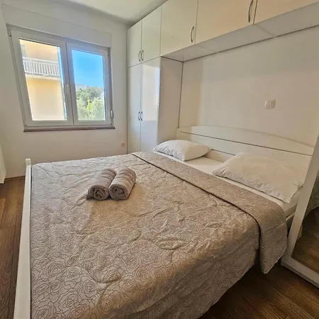 Podstrana Holiday Apartment *
